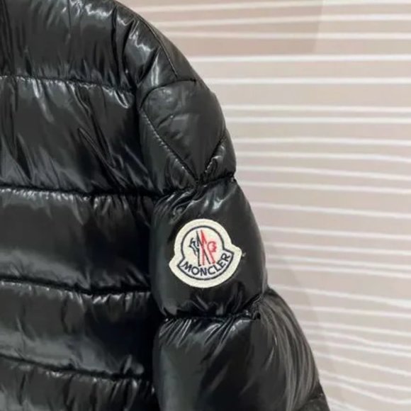 Moncler Winter Warm Down Jacket - Picture 6 of 6